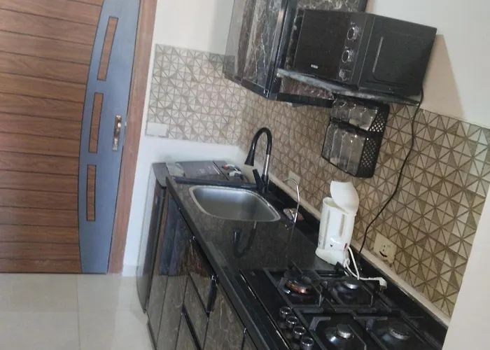 Golden Tayeb Compound *